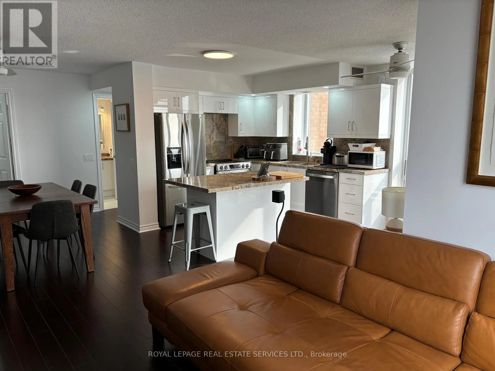 1210 - 5229 DUNDAS STREET W