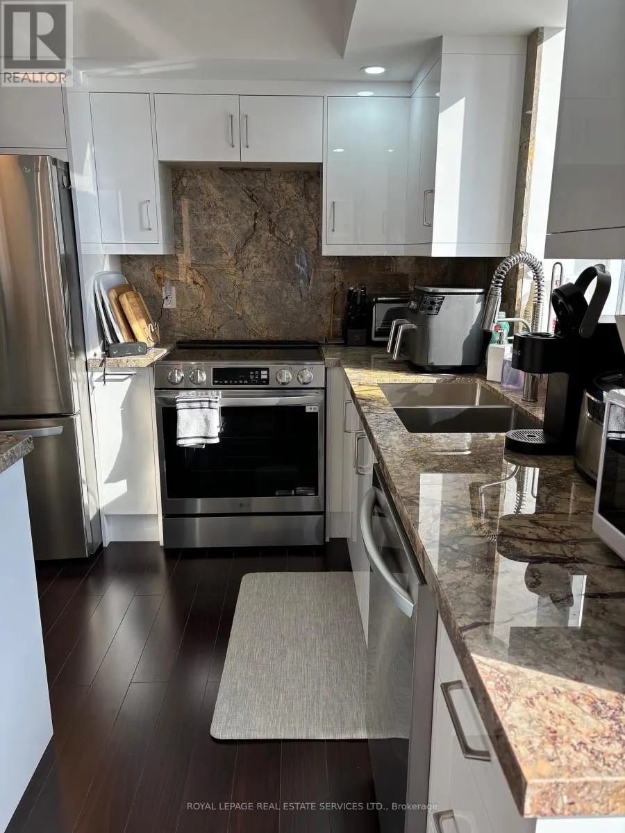 1210 - 5229 DUNDAS STREET W