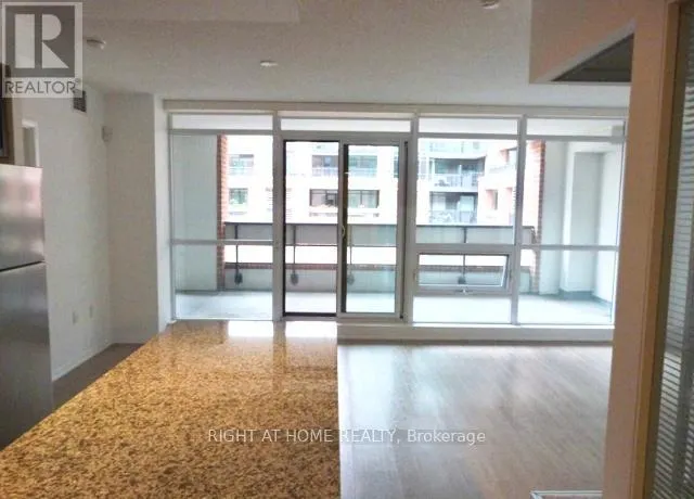 622 - 830 LAWRENCE AVENUE W