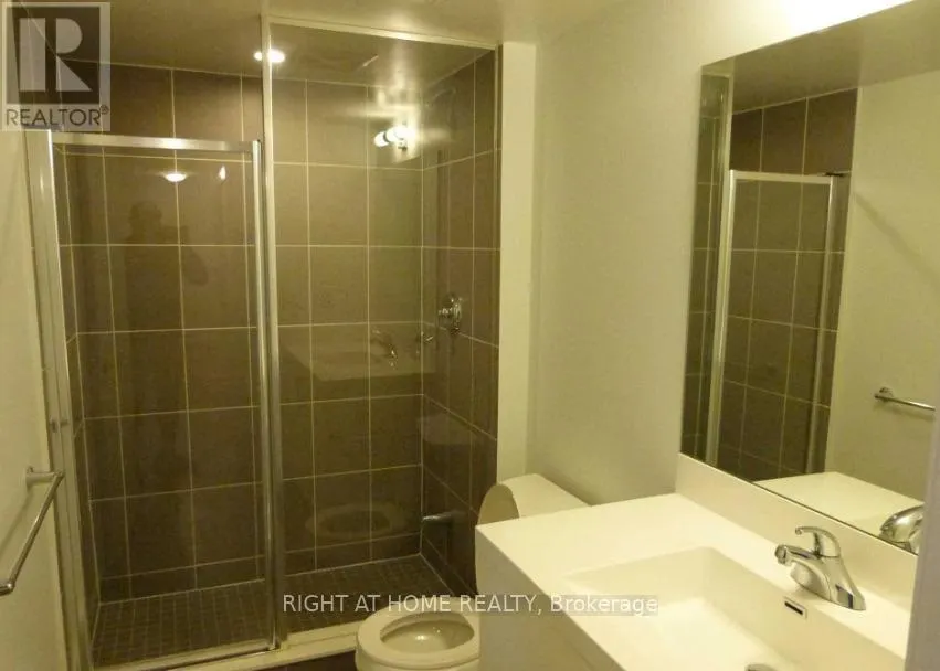 622 - 830 LAWRENCE AVENUE W