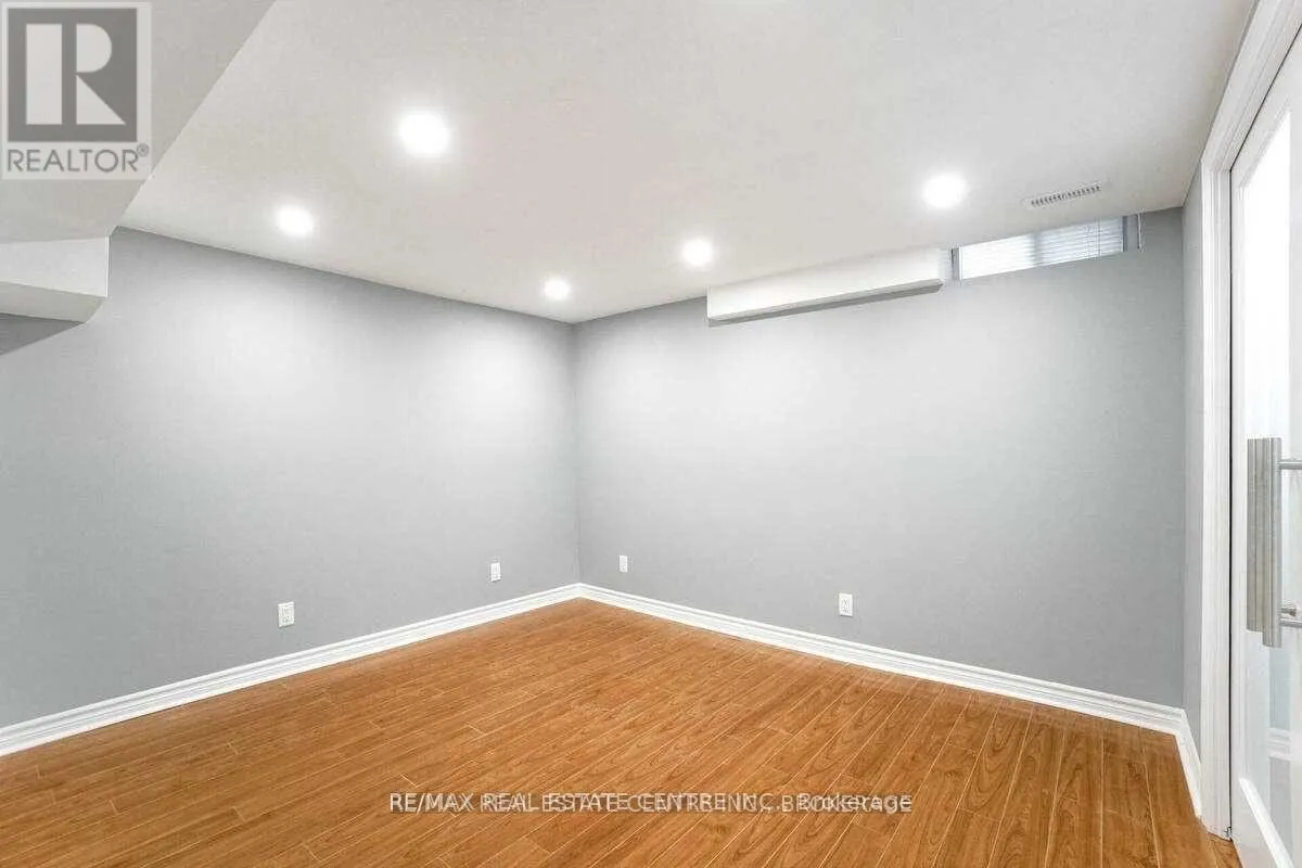 92 - 833 SCOLLARD COURT