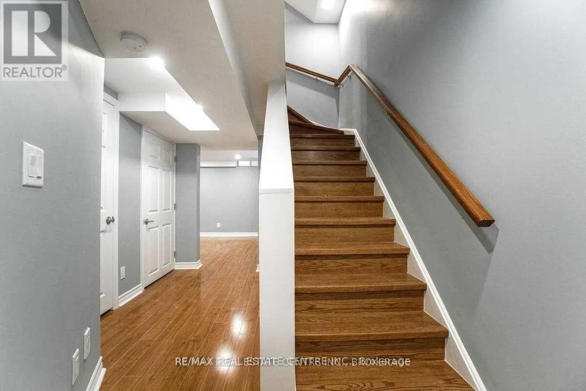 92 - 833 SCOLLARD COURT