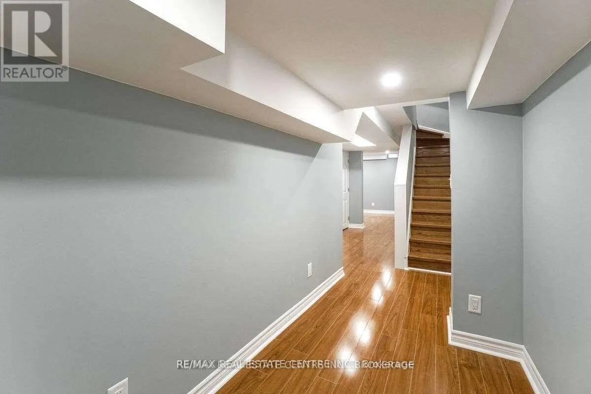 92 - 833 SCOLLARD COURT