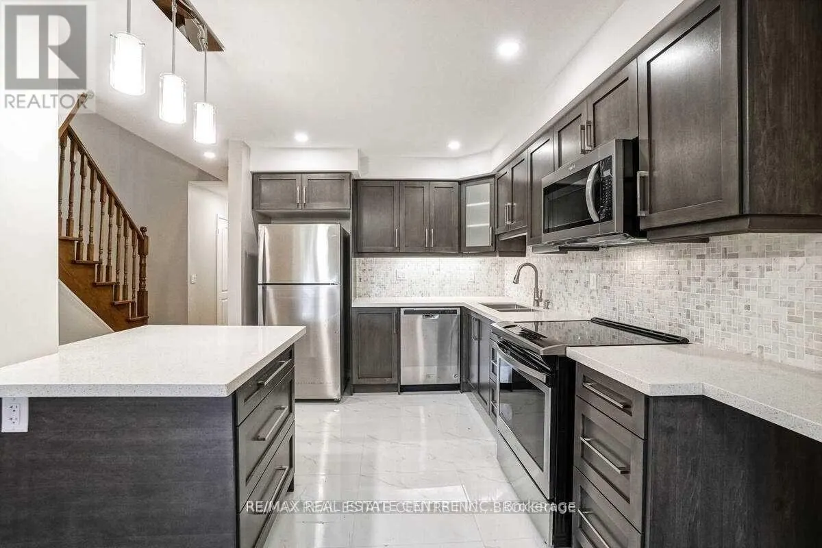 92 - 833 SCOLLARD COURT