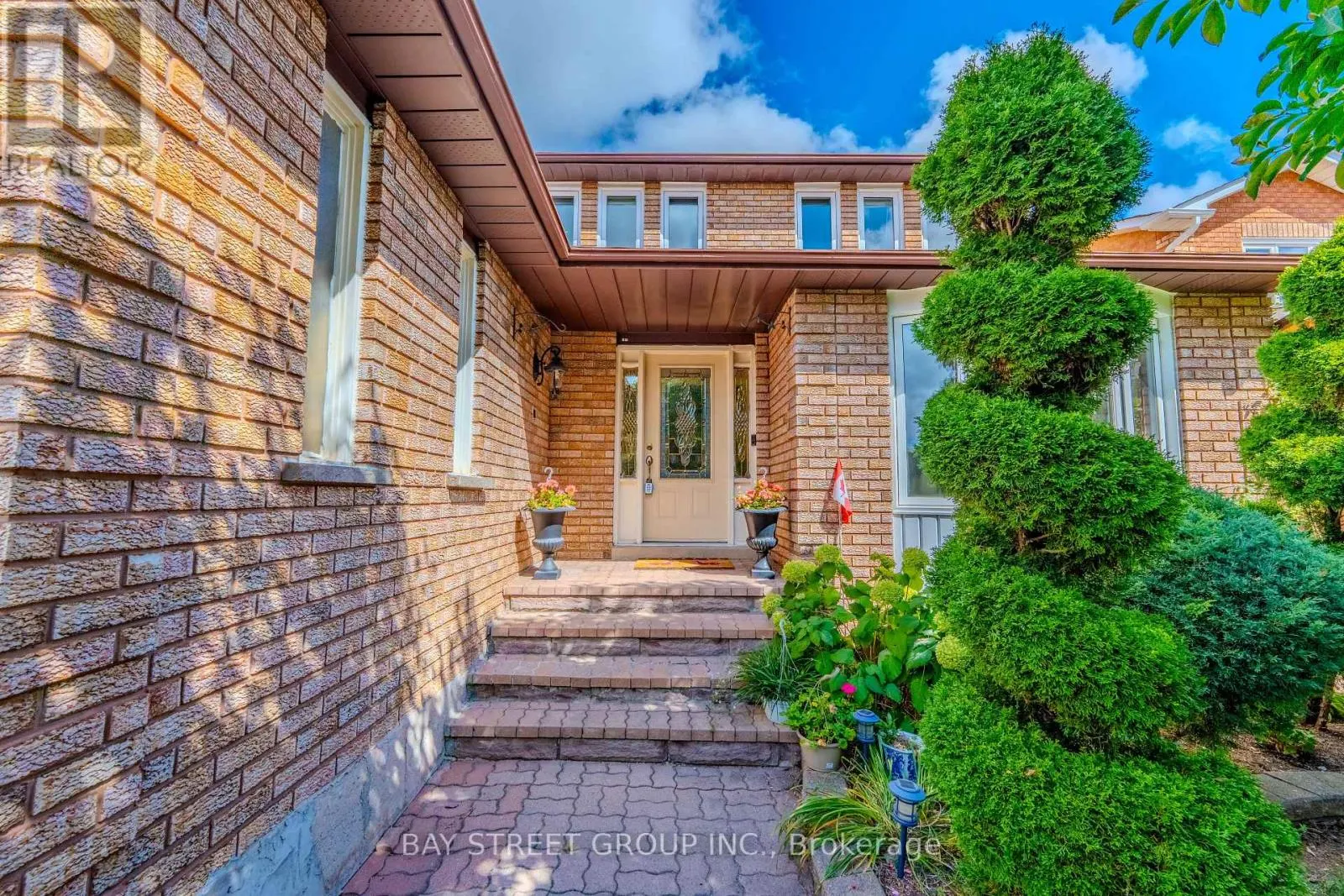 1394 PEARTREE CIRCLE