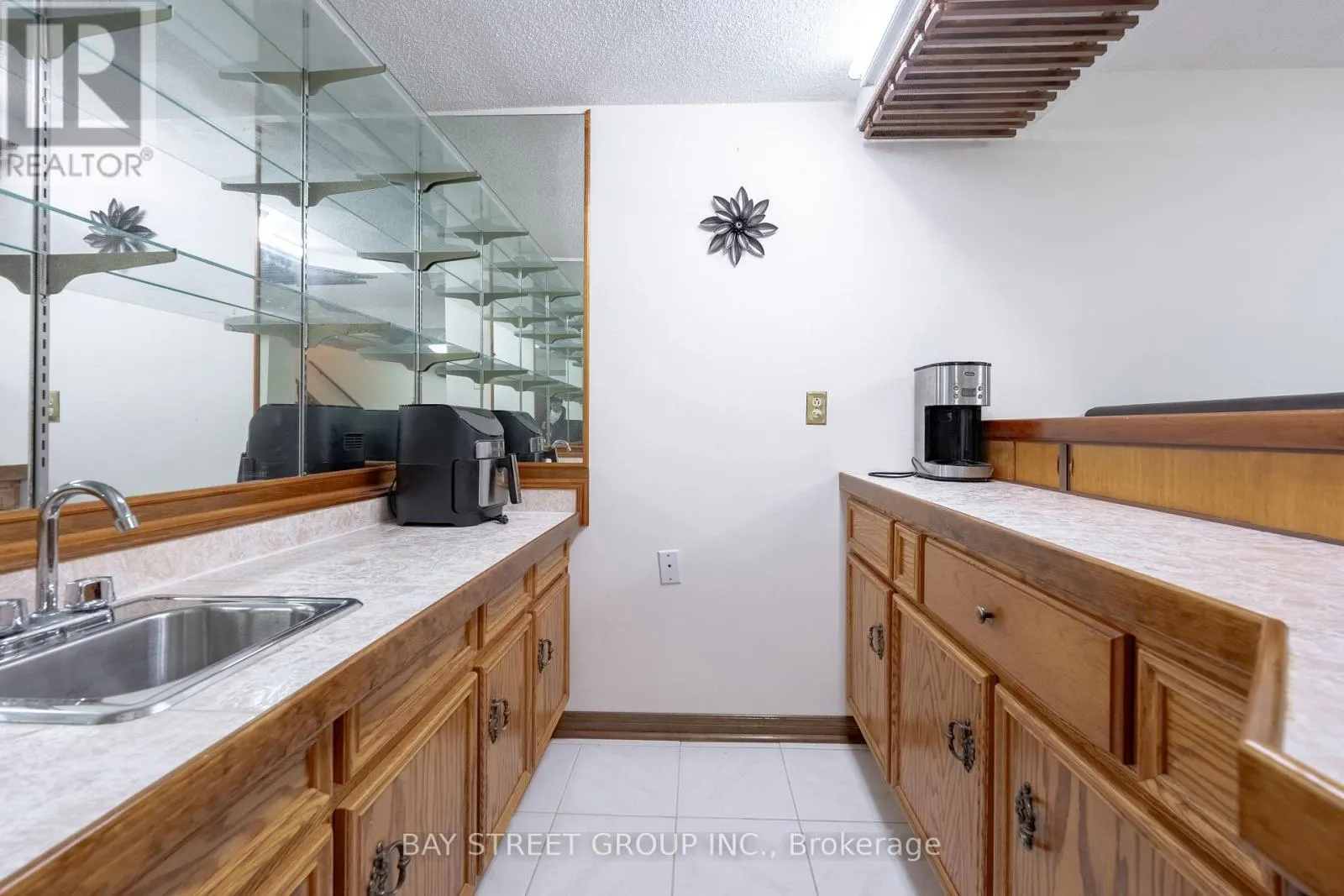 1394 PEARTREE CIRCLE