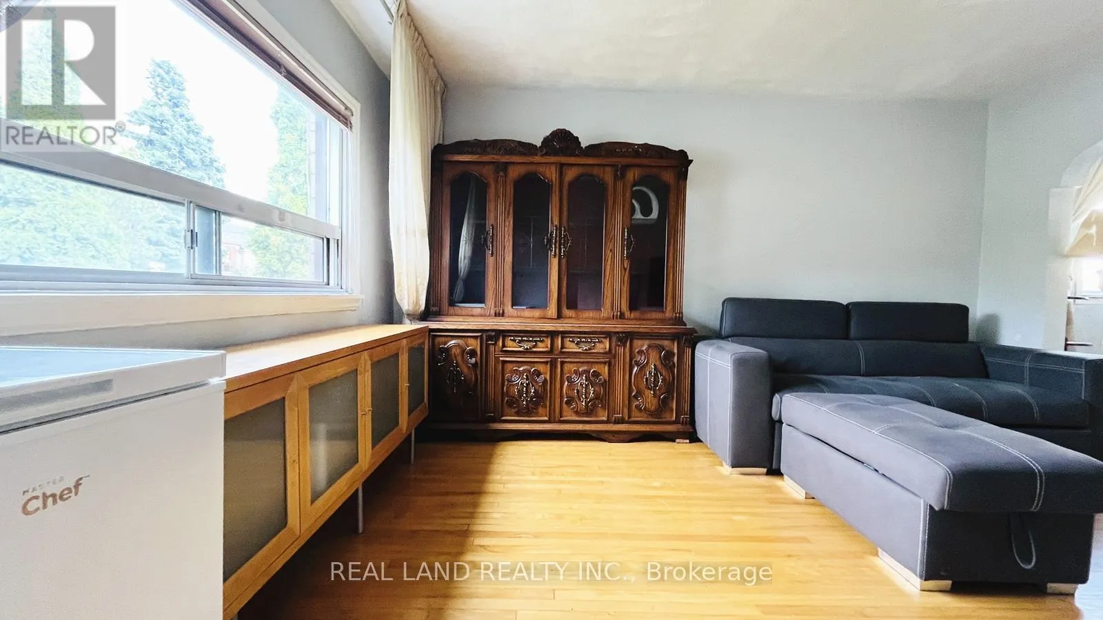 MAIN - 252 SCOTT ROAD