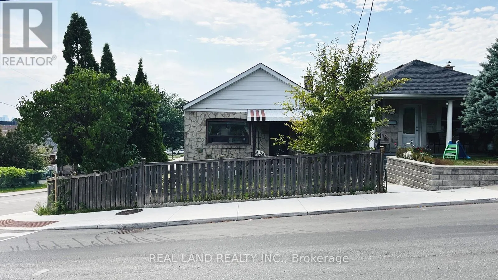 MAIN - 252 SCOTT ROAD