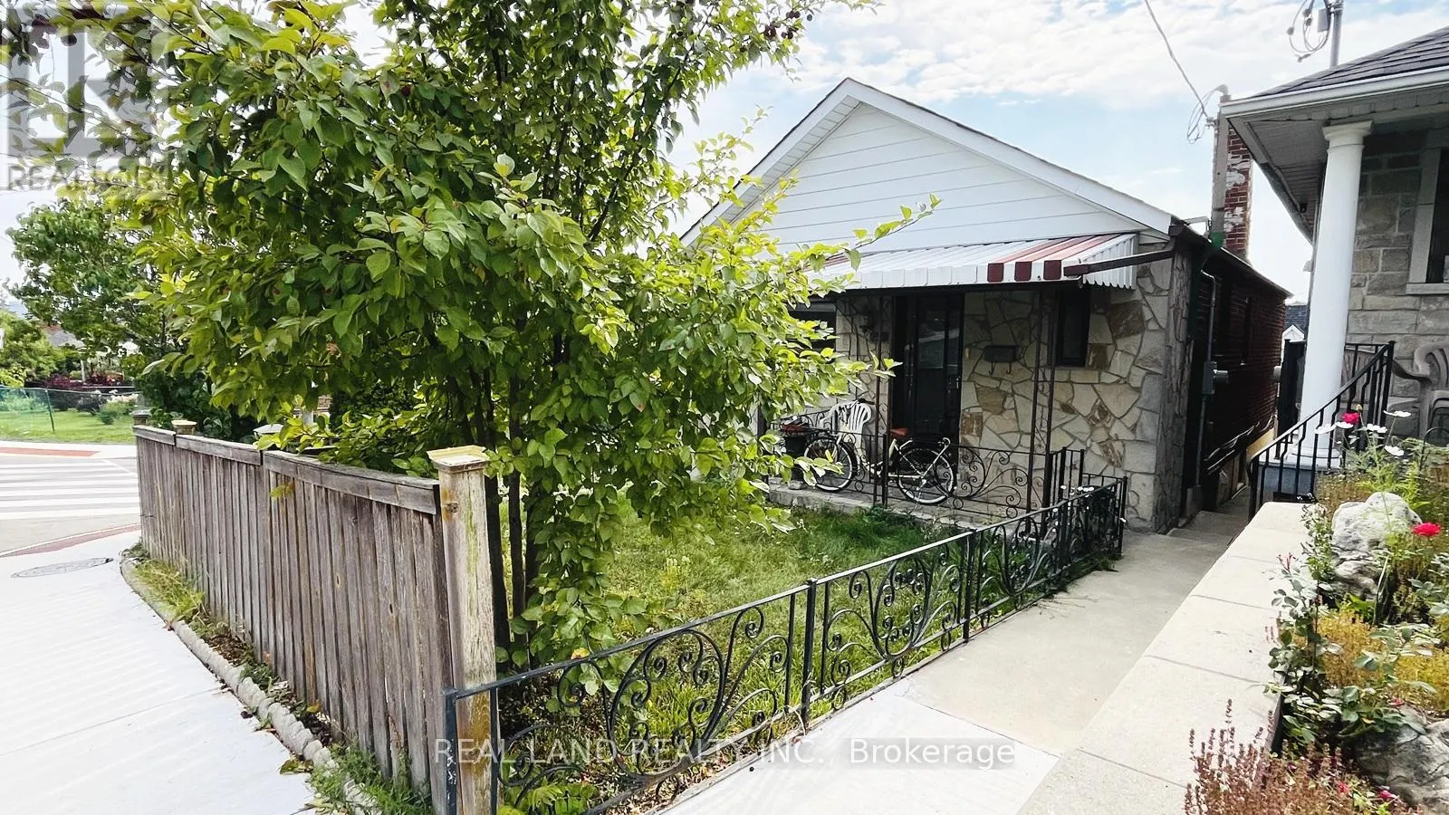 MAIN - 252 SCOTT ROAD