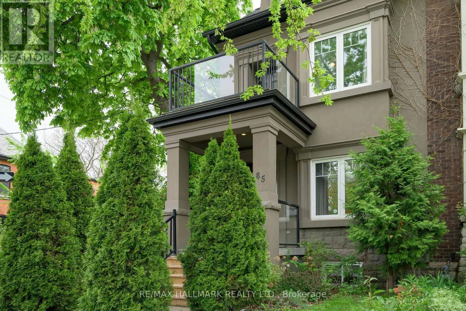 85 SORAUREN AVENUE