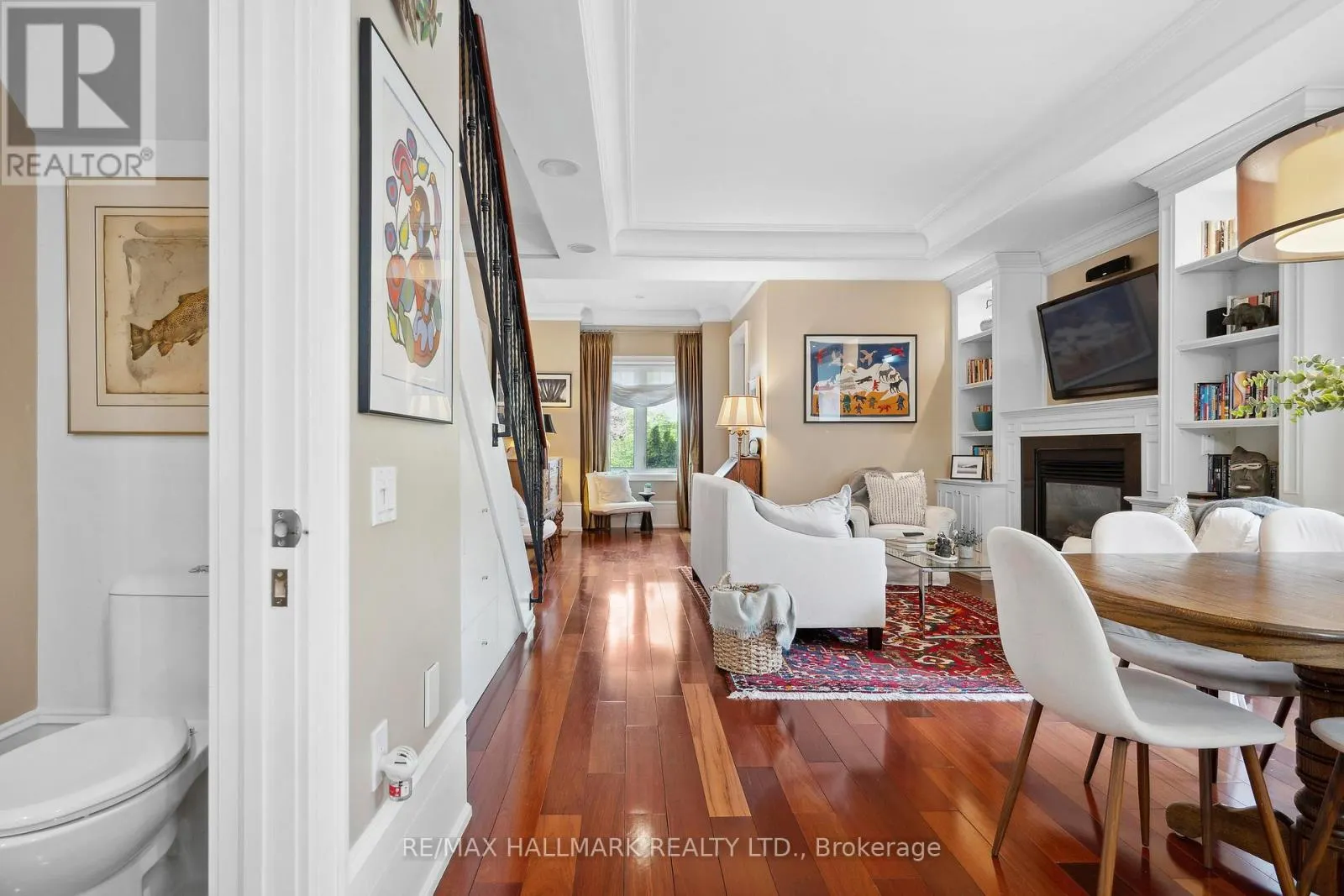 85 SORAUREN AVENUE
