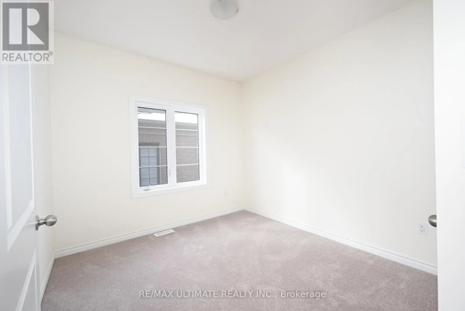 18 THRESHER STREET