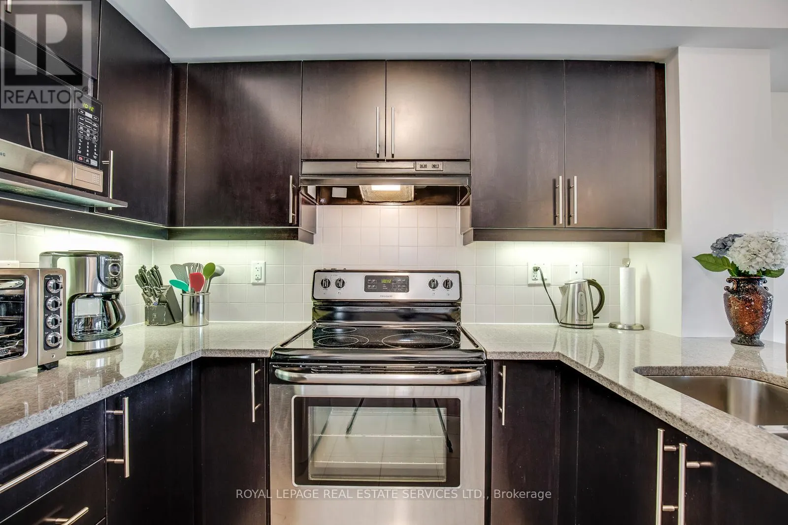 3 - 5605 OSCAR PETERSON BOULEVARD