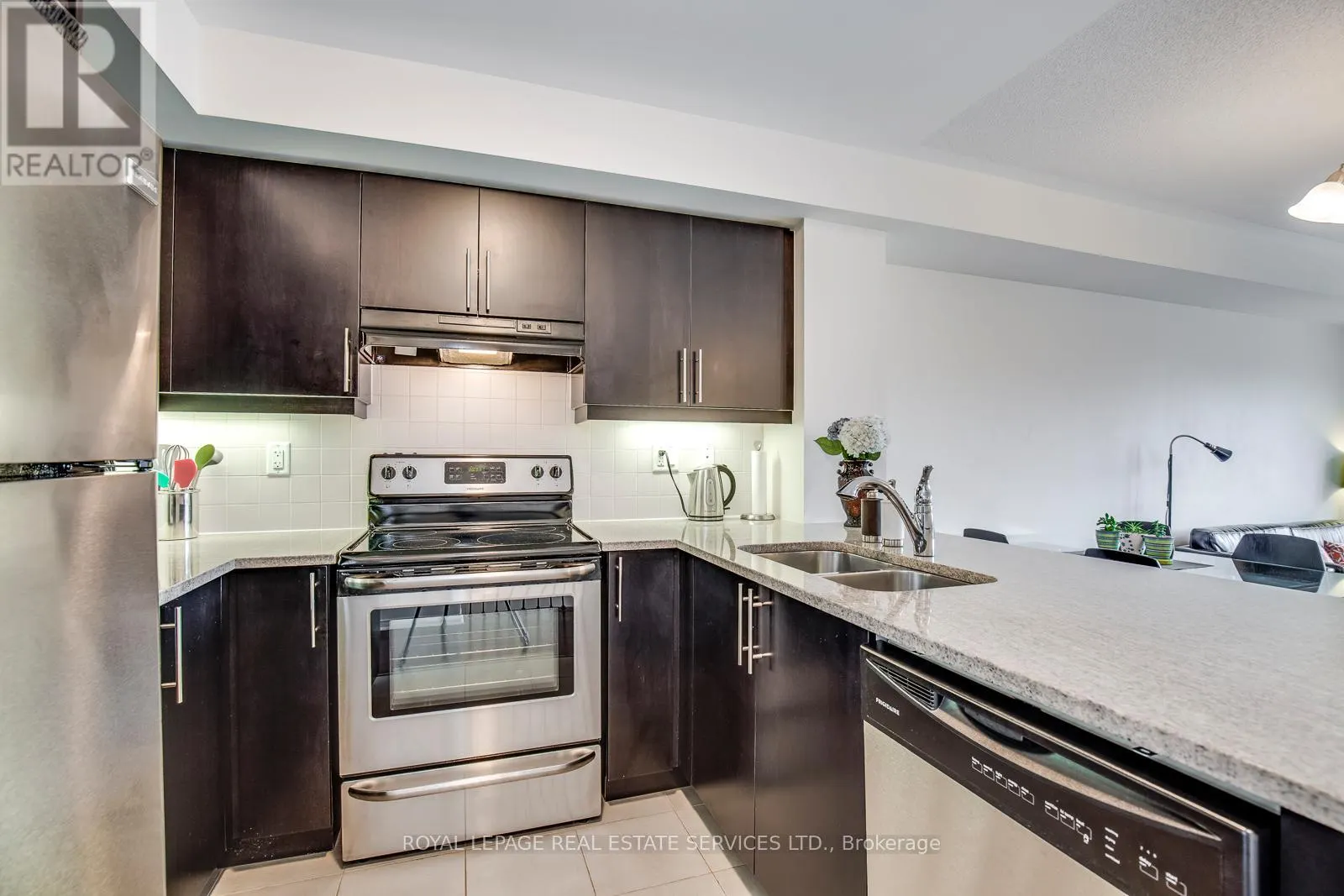 3 - 5605 OSCAR PETERSON BOULEVARD