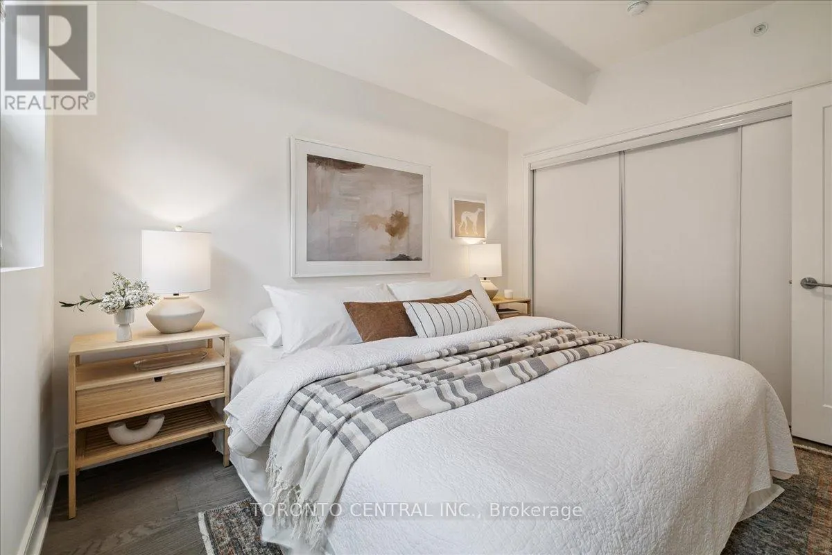 237 - 1575 LAKESHORE ROAD W