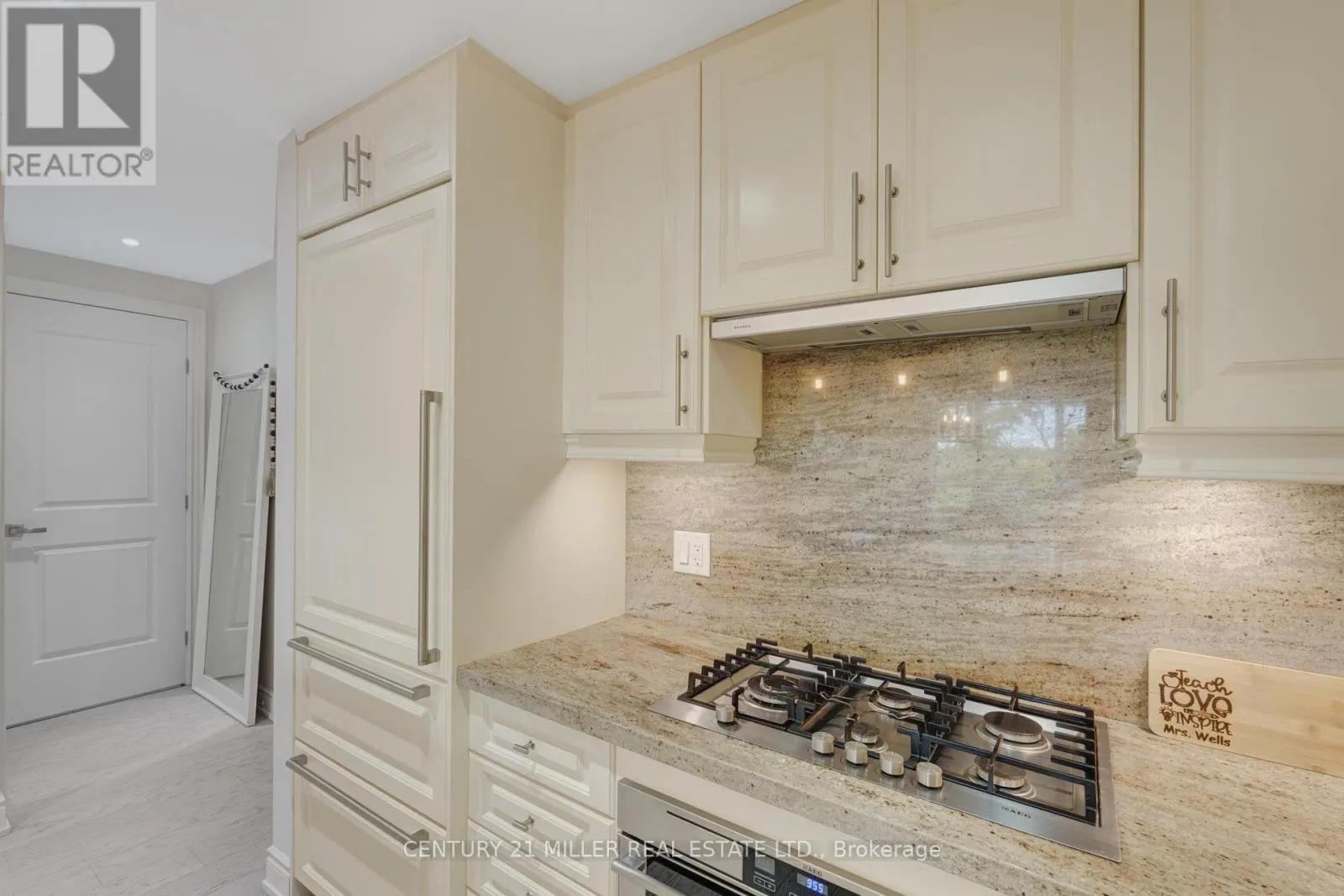 511 - 3500 LAKESHORE ROAD W