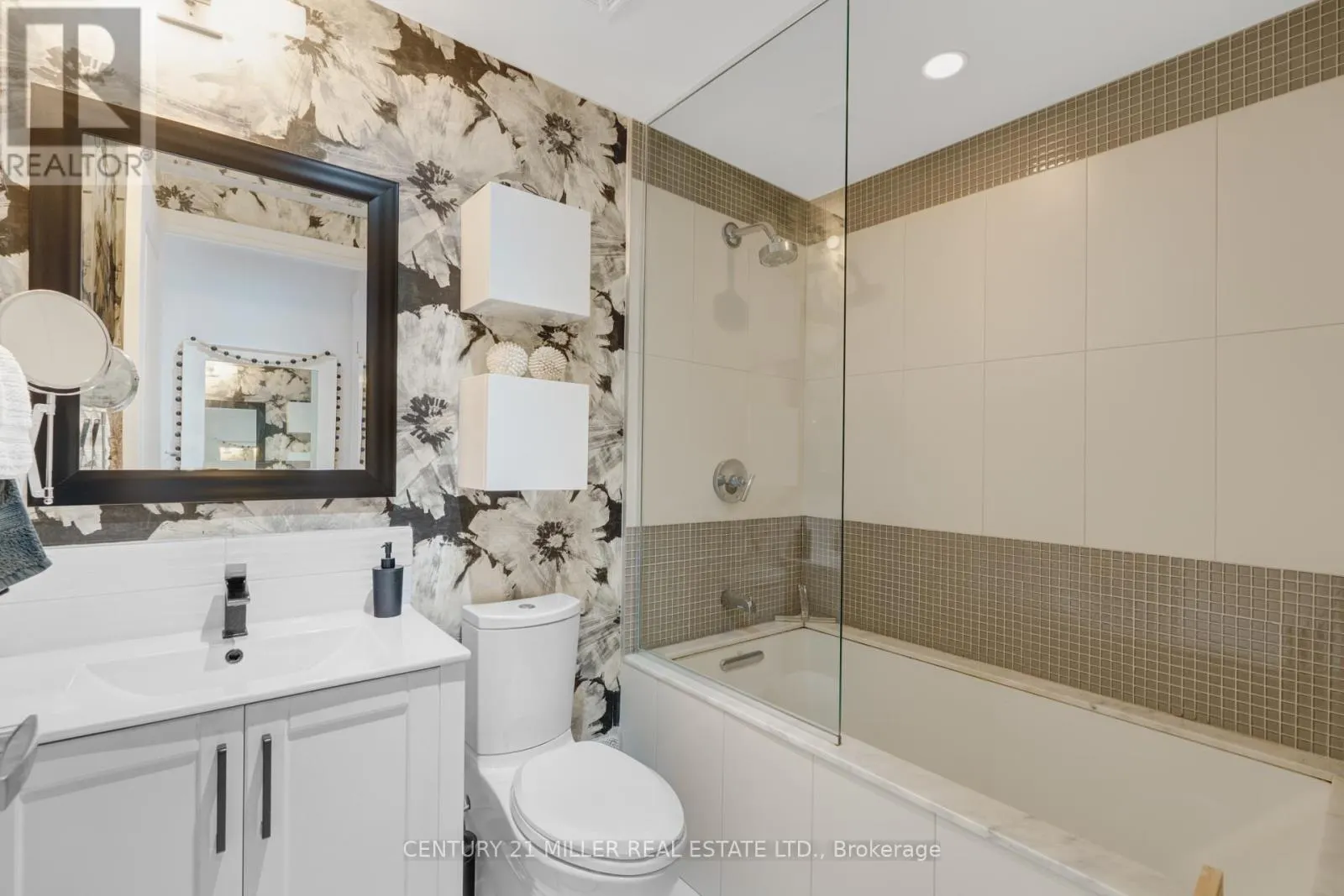 511 - 3500 LAKESHORE ROAD W
