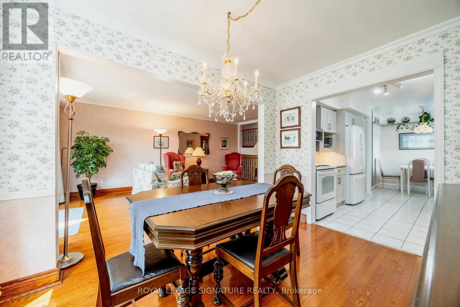 44 - 51 BROADFIELD DRIVE