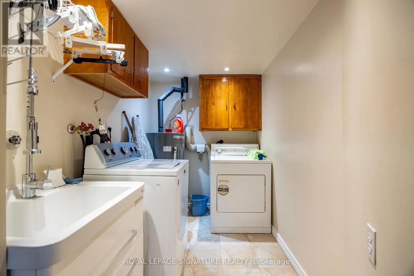 44 - 51 BROADFIELD DRIVE