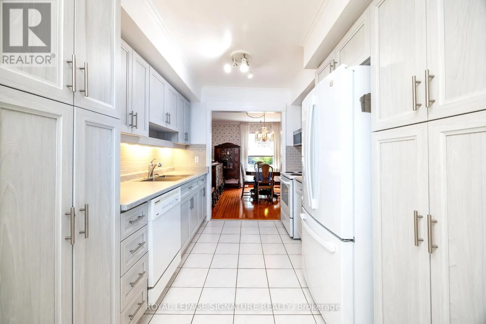 44 - 51 BROADFIELD DRIVE