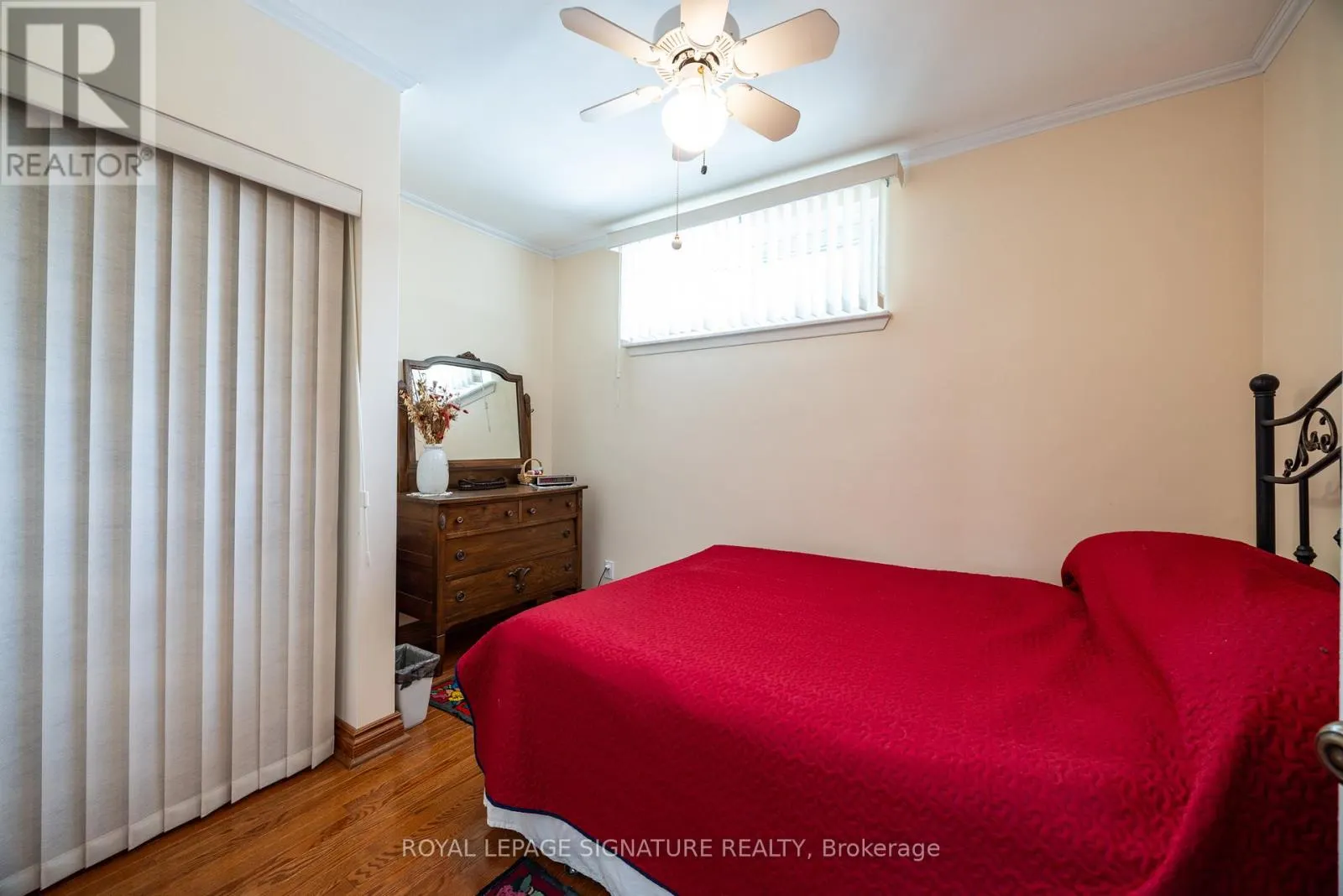 44 - 51 BROADFIELD DRIVE
