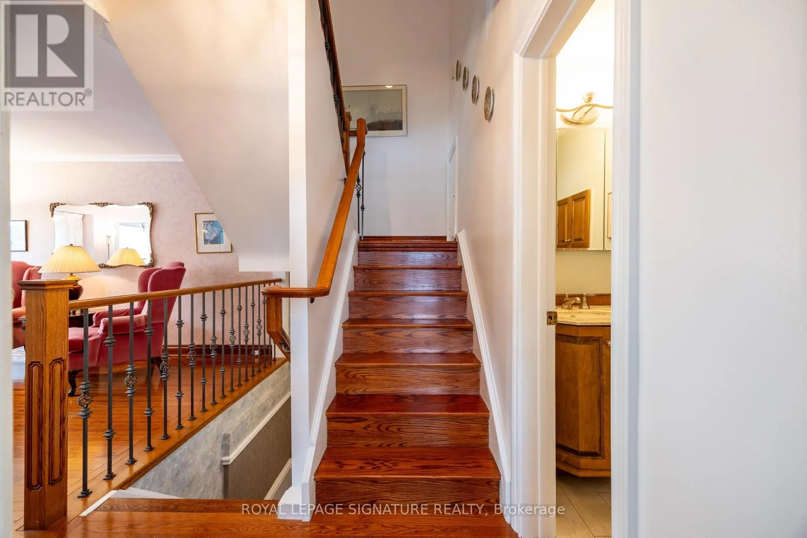44 - 51 BROADFIELD DRIVE