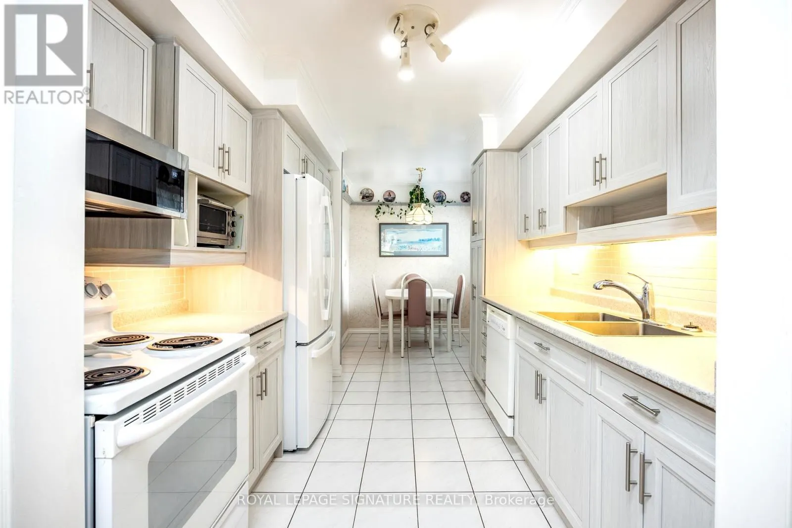 44 - 51 BROADFIELD DRIVE