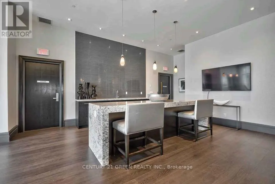 911 - 55 SPEERS ROAD