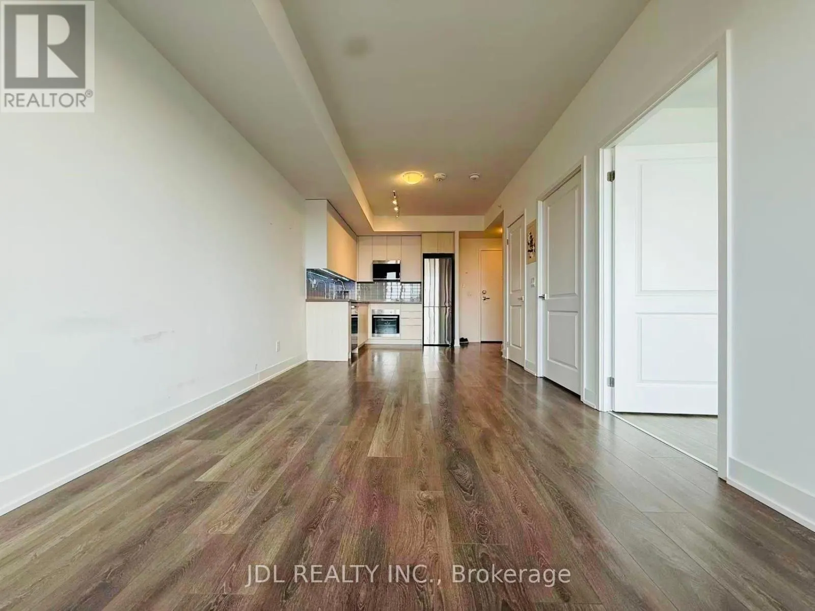 1505 - 297 OAK WALK DRIVE