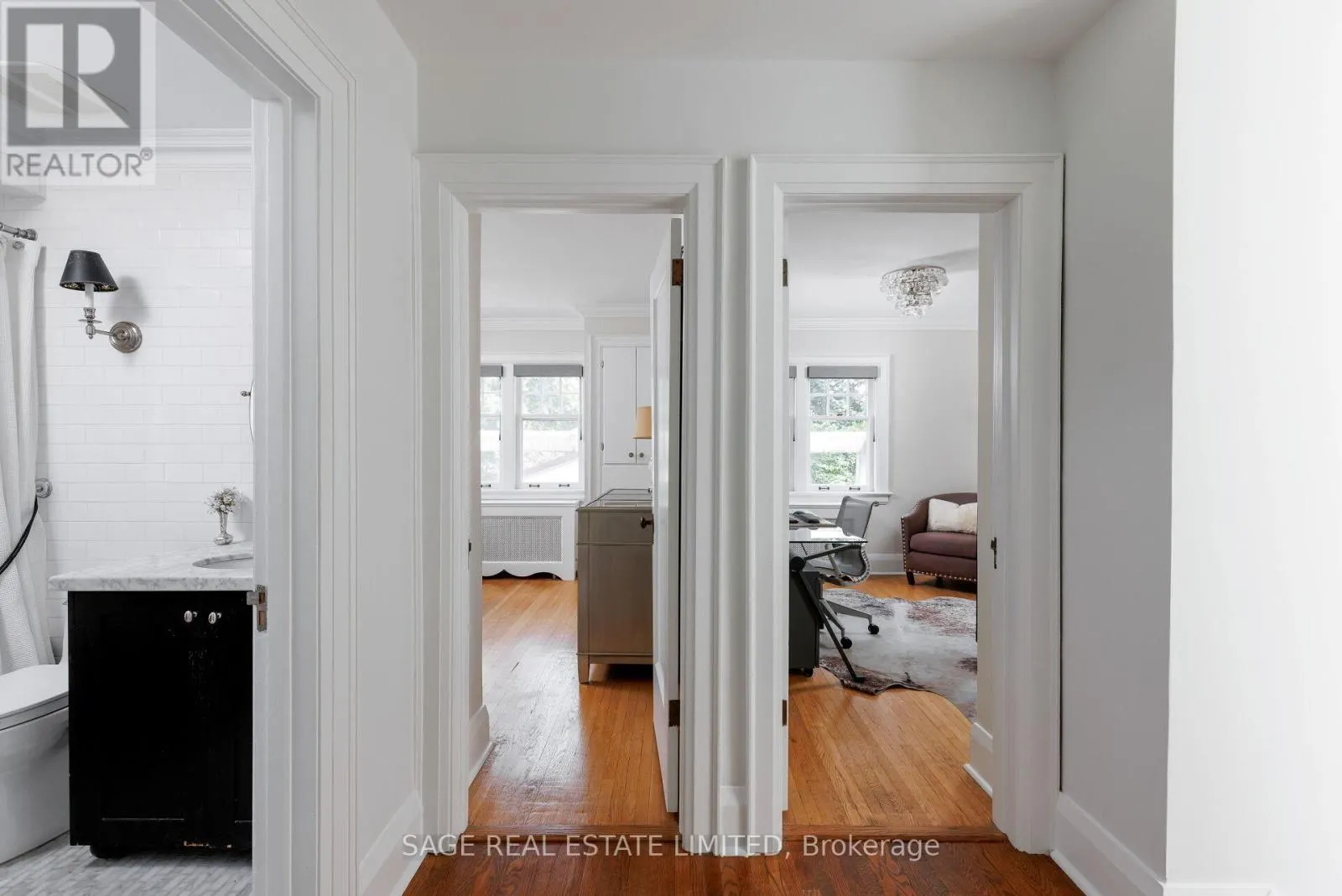 35 GRENVIEW BOULEVARD N