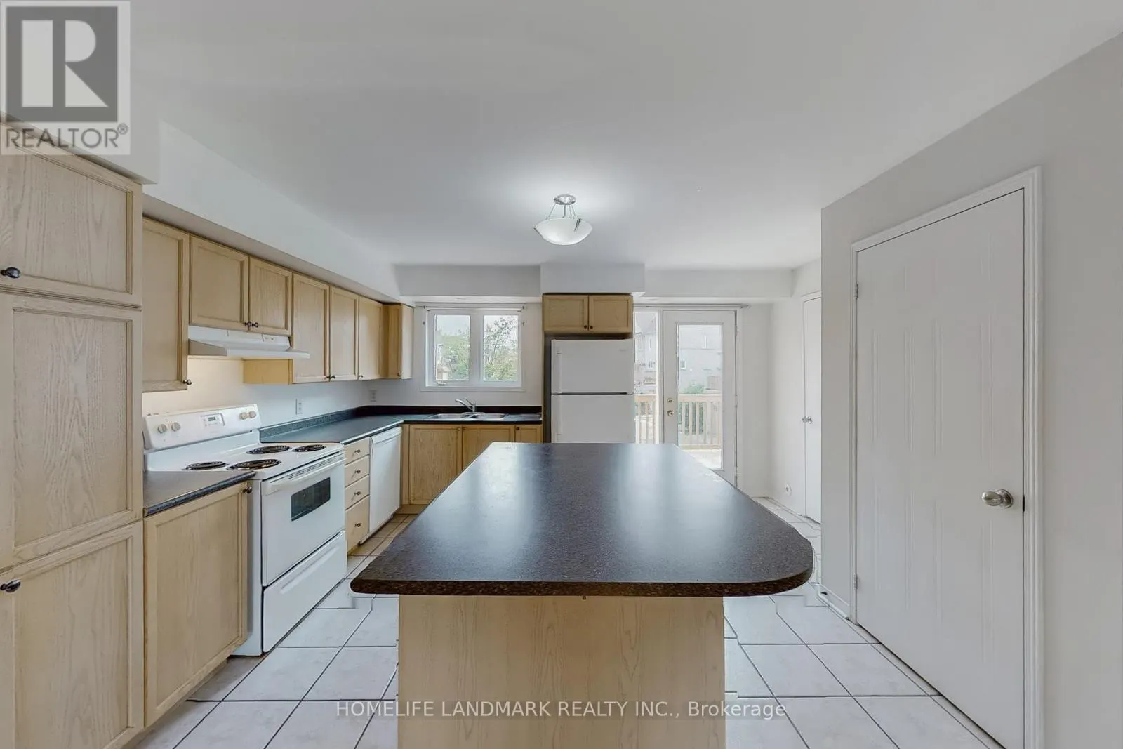 31 - 4965 SOUTHAMPTON DRIVE