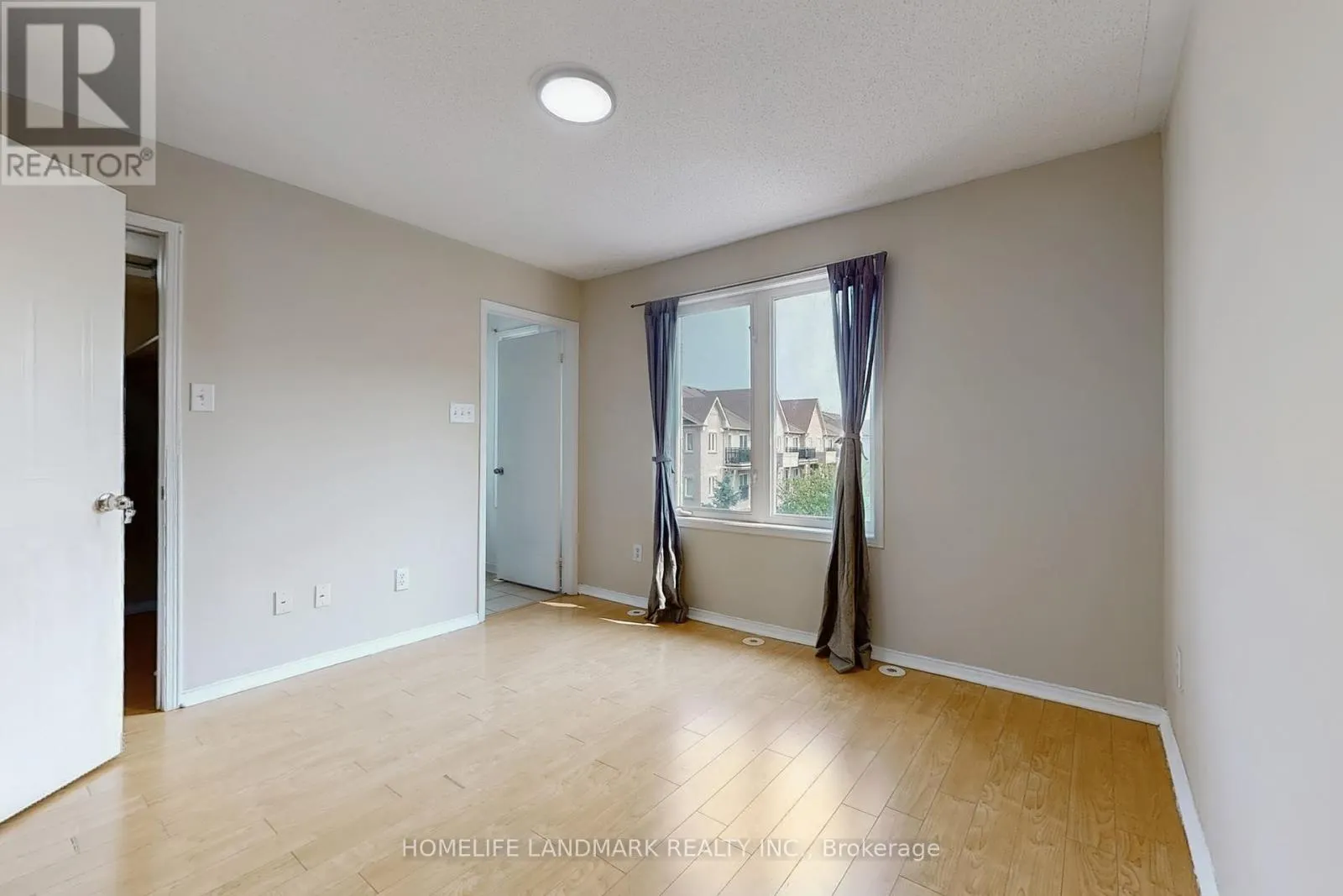 31 - 4965 SOUTHAMPTON DRIVE