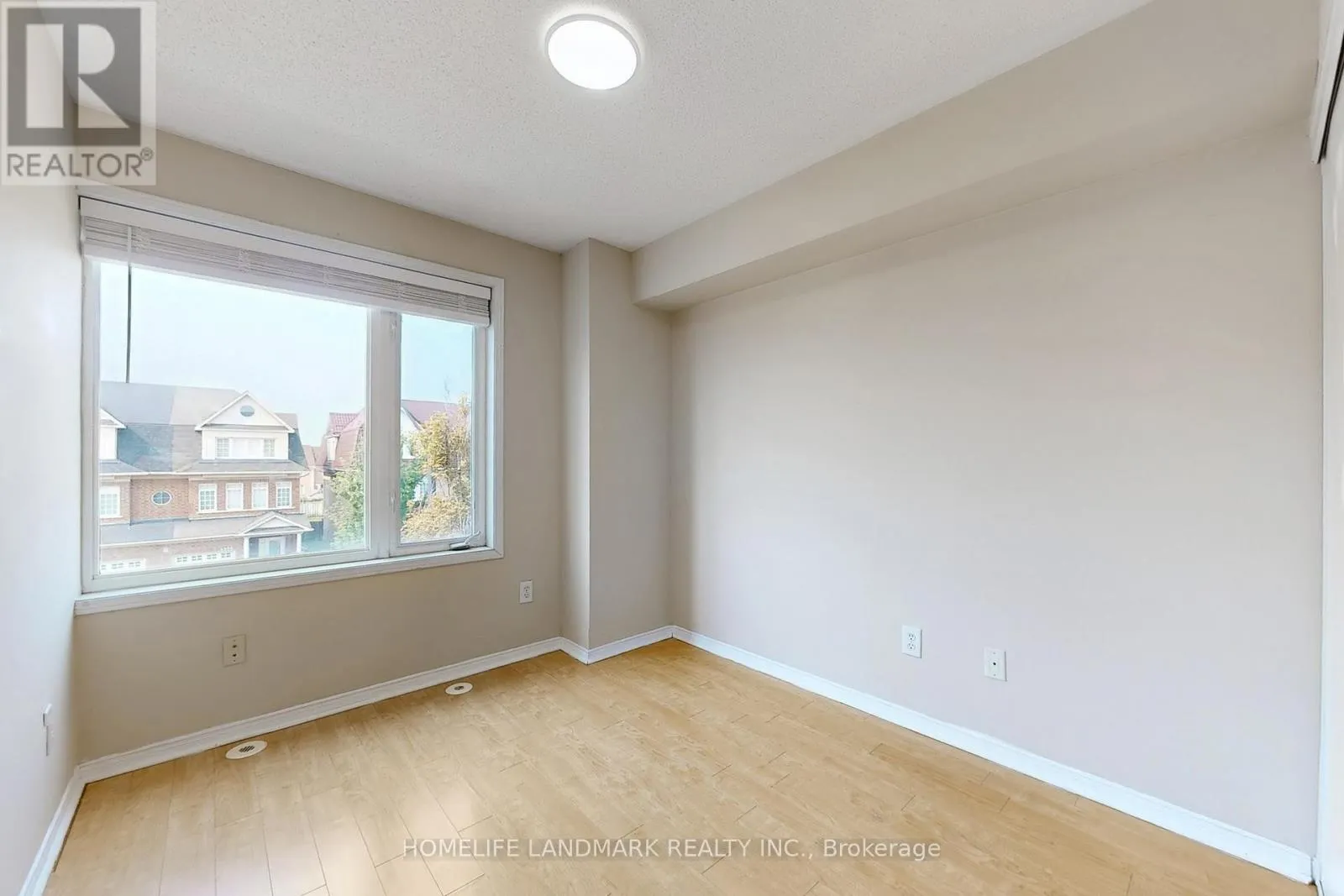 31 - 4965 SOUTHAMPTON DRIVE