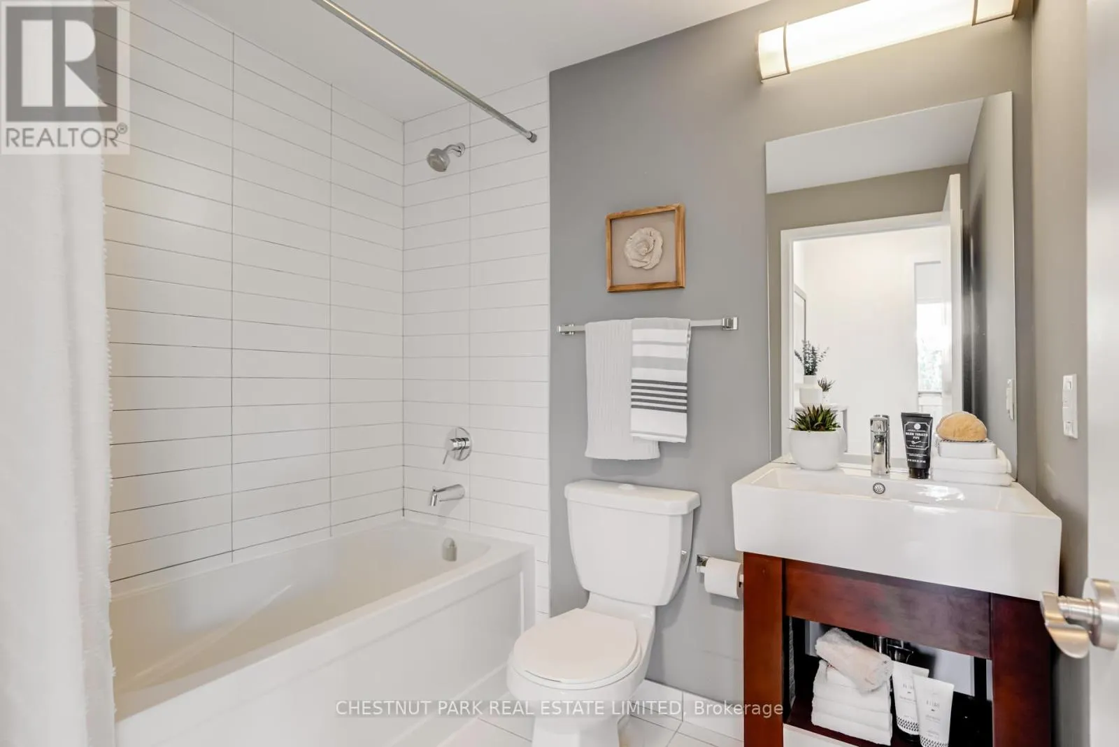 205 - 840 QUEENS PLATE DRIVE