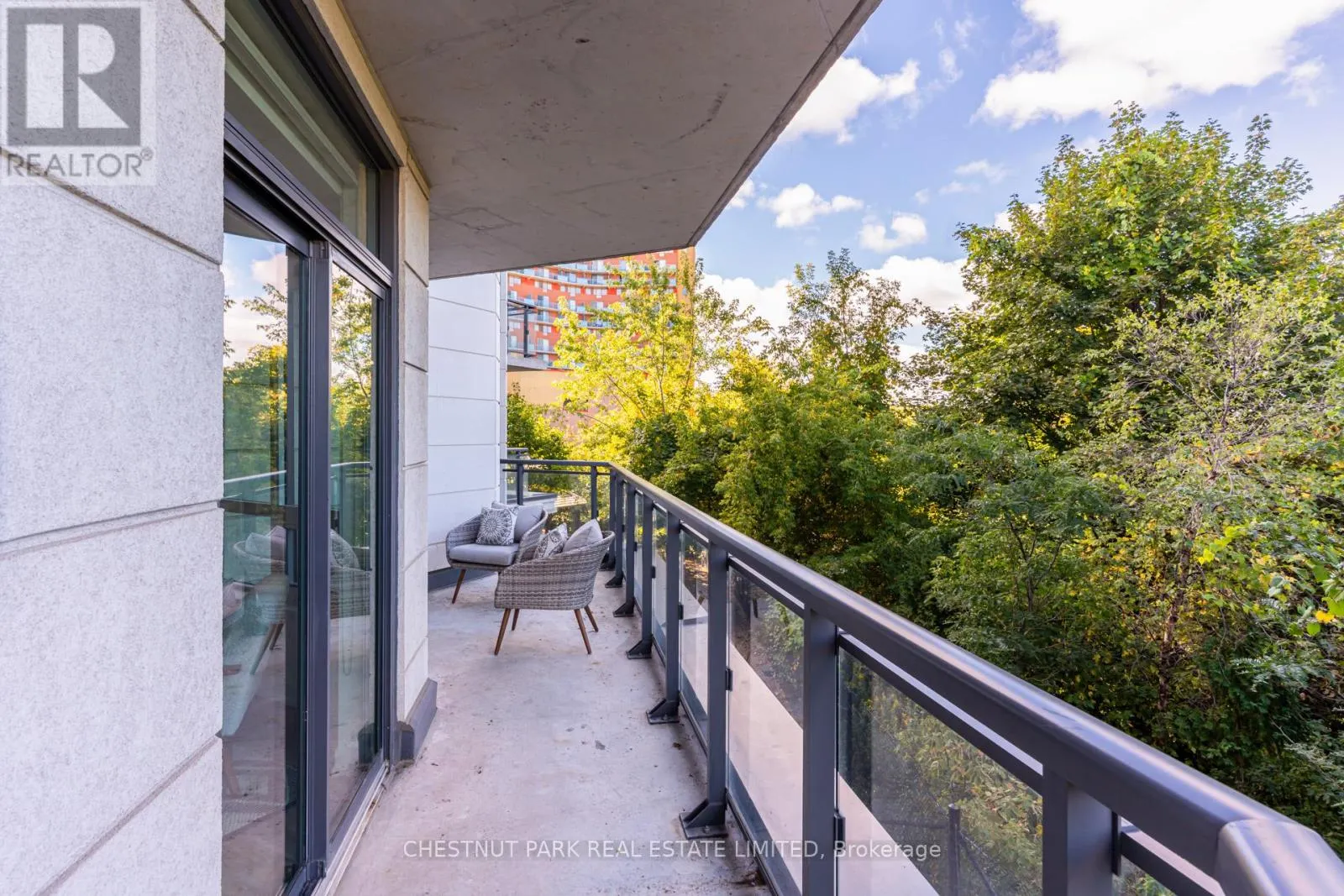 205 - 840 QUEENS PLATE DRIVE