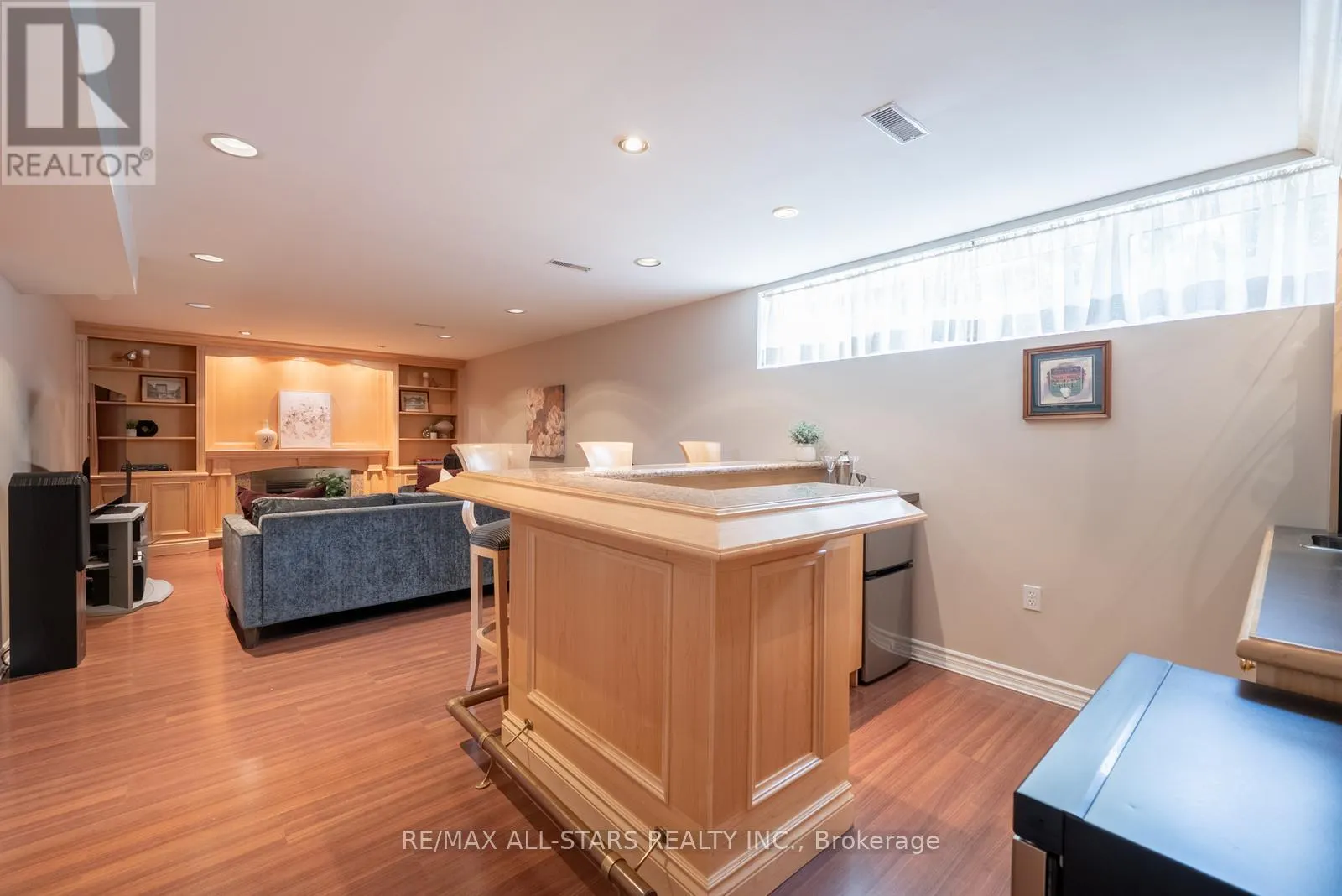 357 MARKLAND DRIVE