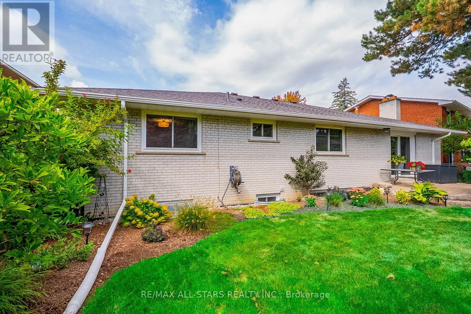 357 MARKLAND DRIVE