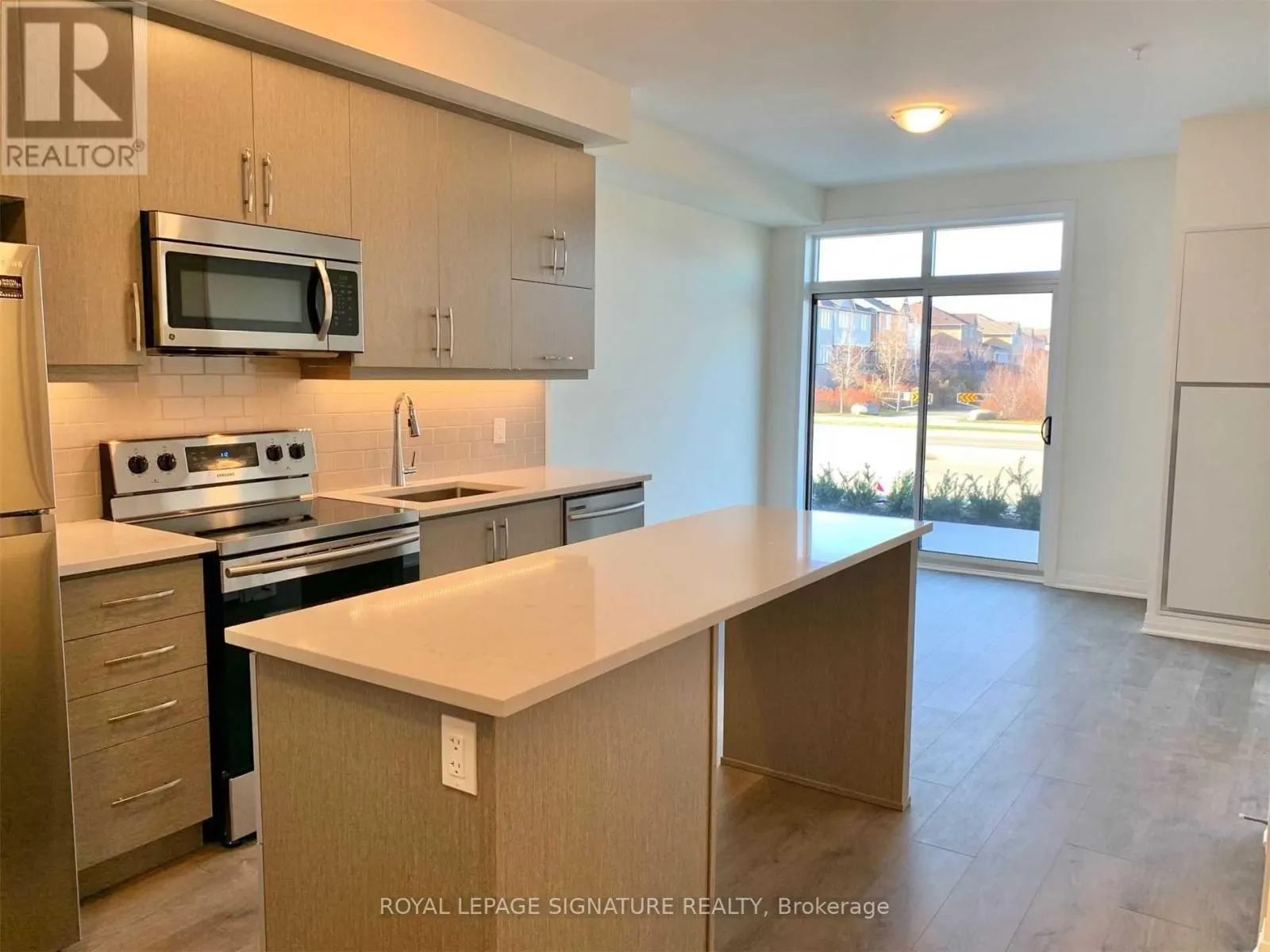 113 - 1105 LEGER WAY