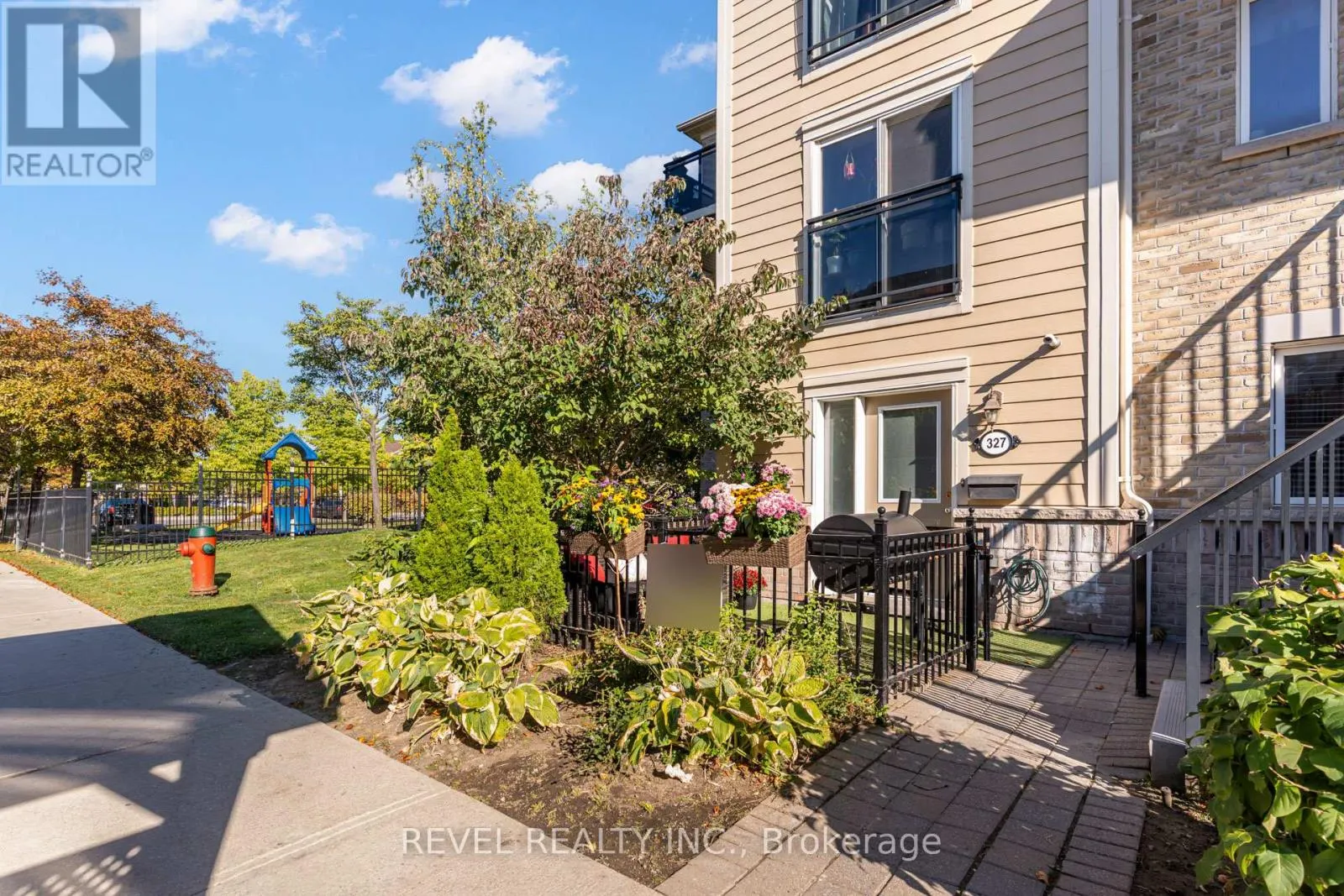 327 - 4975 SOUTHAMPTON DRIVE