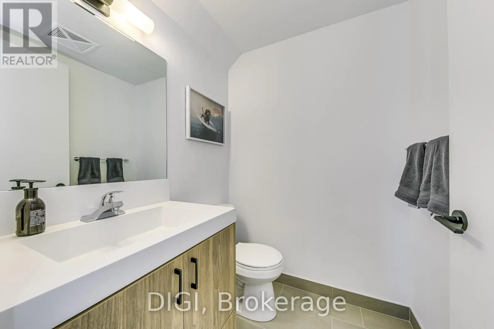 TH1 - 185 ENFIELD PLACE
