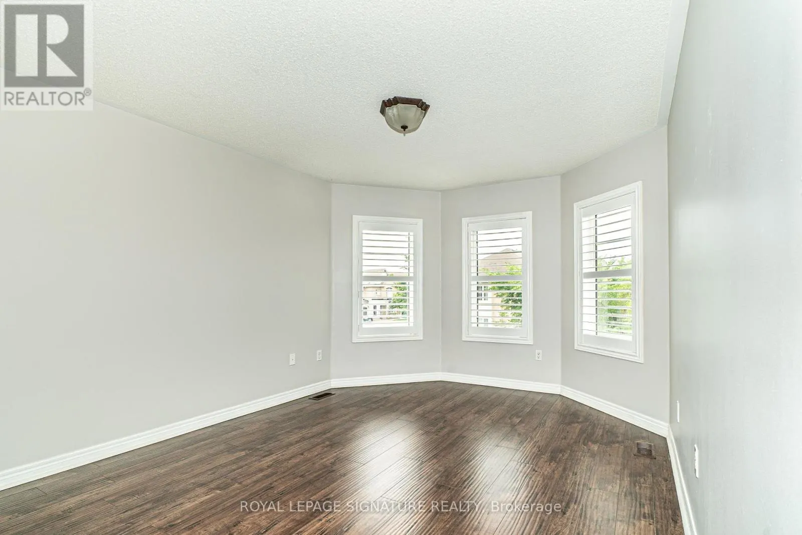 4 RIPPLE STREET