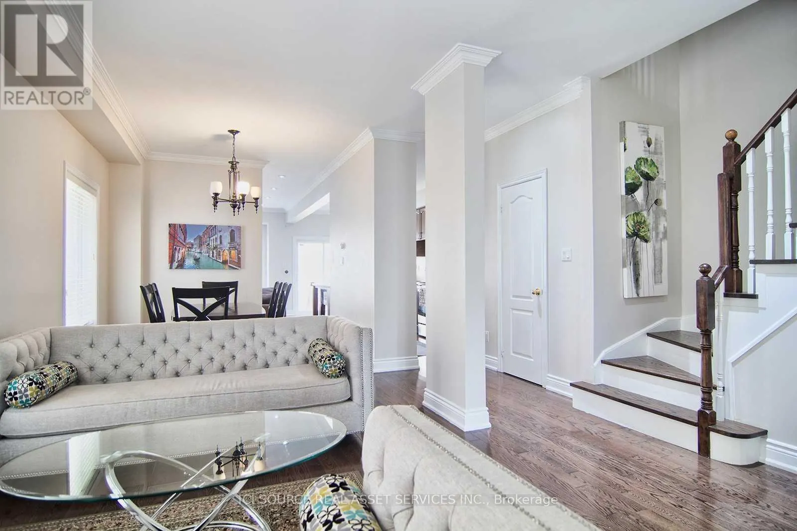 UPPER - 5279 SPRINGBOK CRESCENT