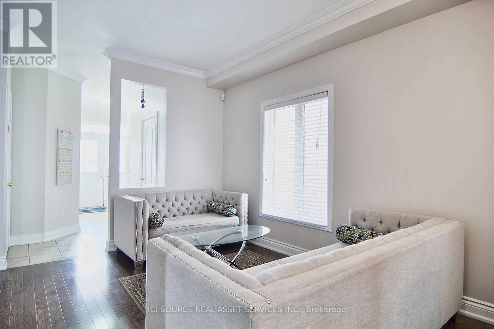 UPPER - 5279 SPRINGBOK CRESCENT