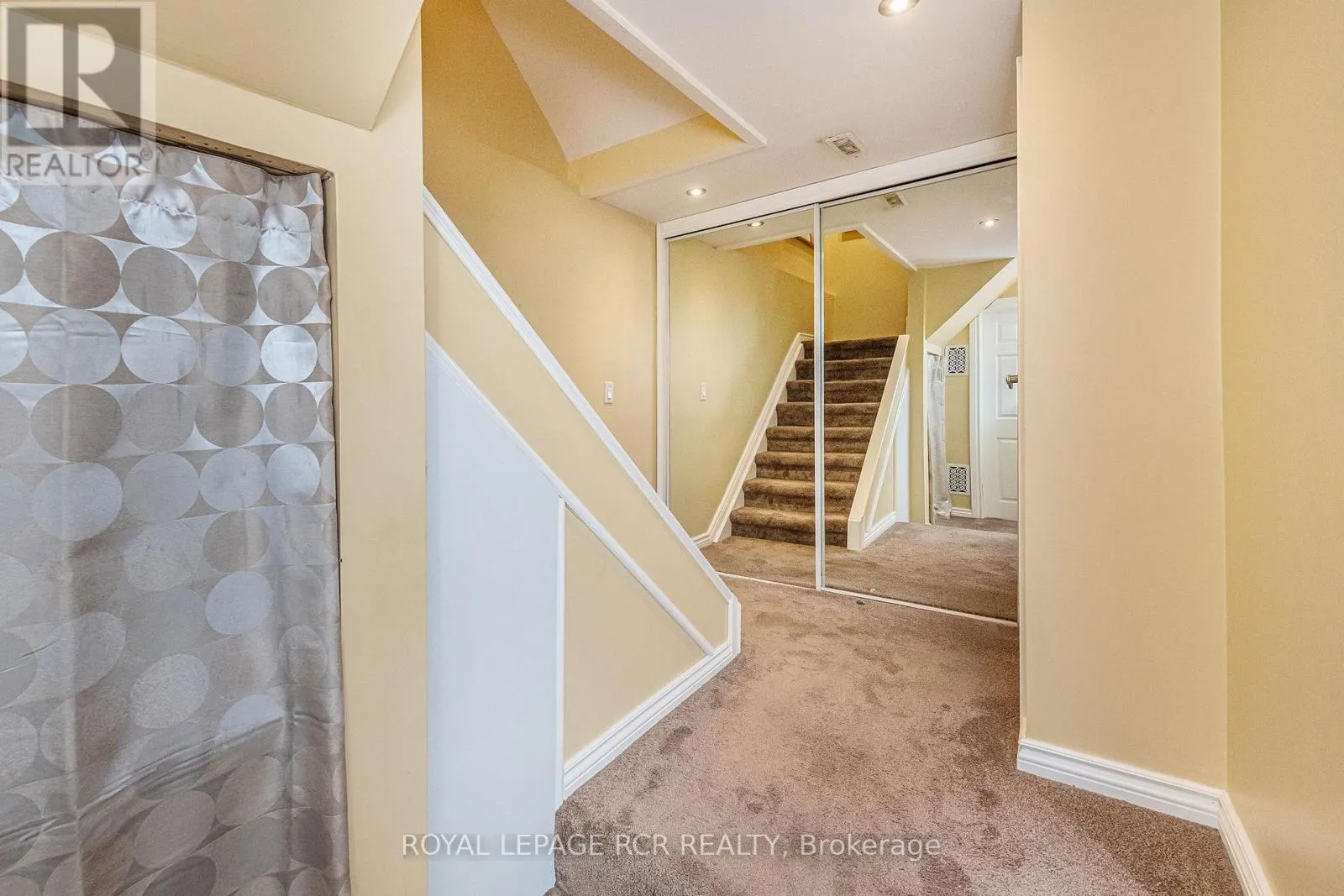 19 SHENSTONE AVENUE