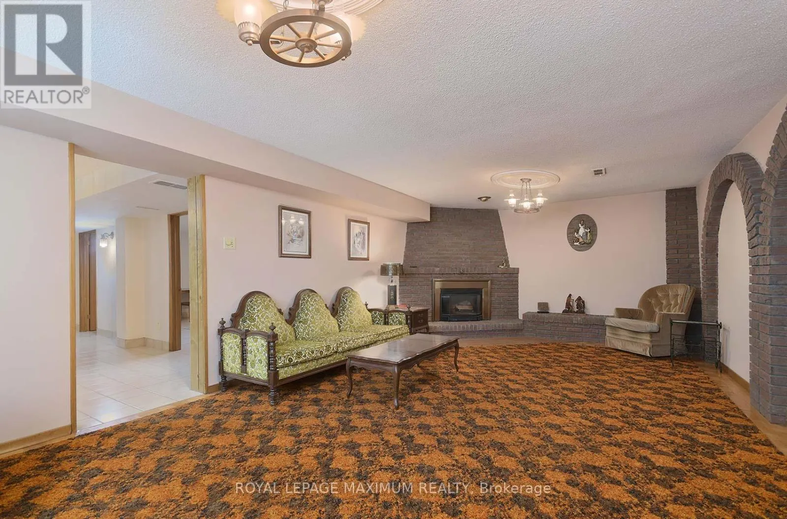 10 GATESGILL CRESCENT