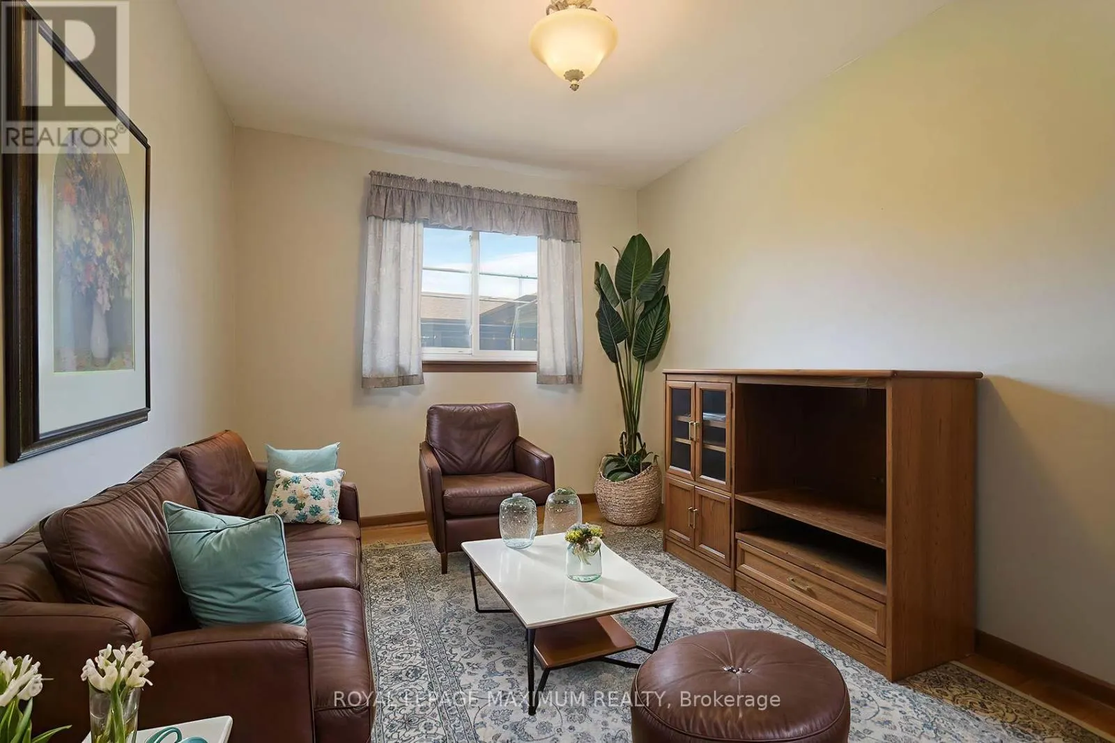 10 GATESGILL CRESCENT