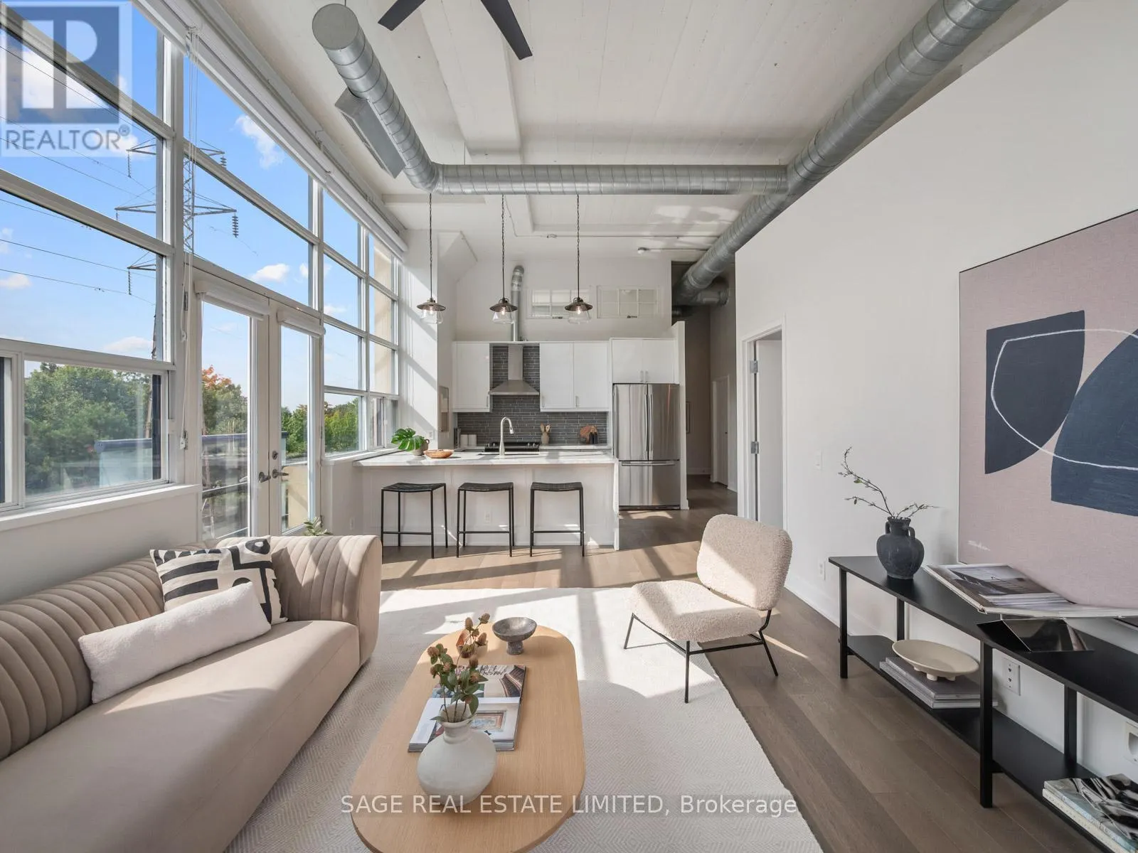 231 - 1001 ROSELAWN AVENUE