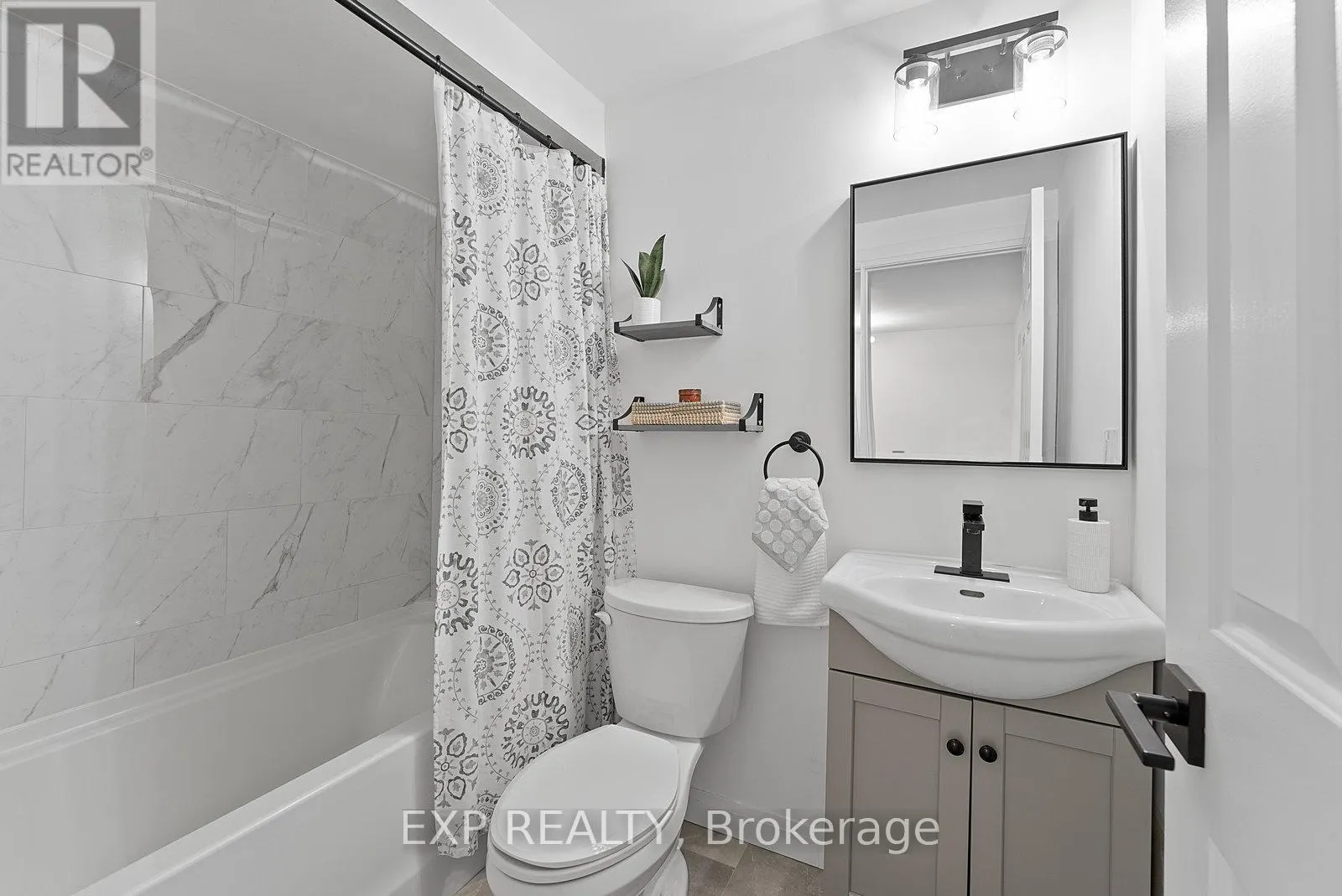 35 - 4101 WESTMINSTER PLACE