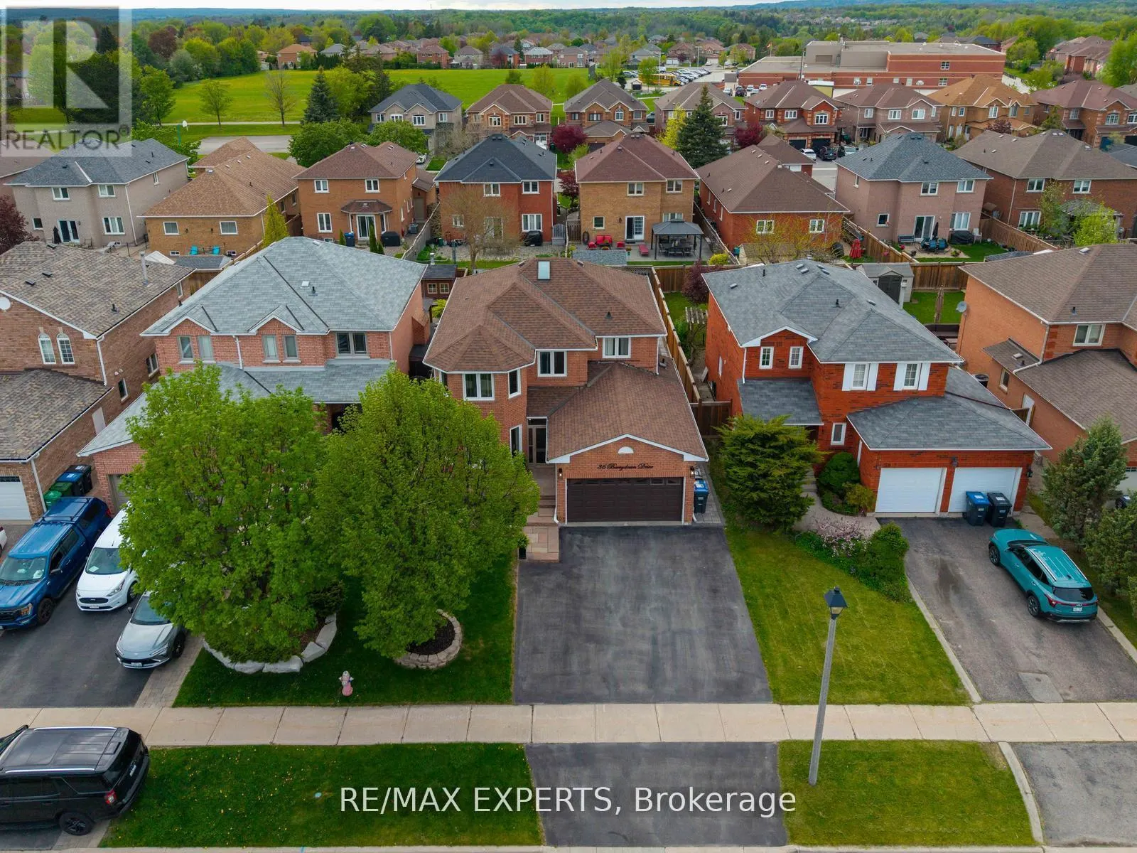 36 BERRYDOWN DRIVE