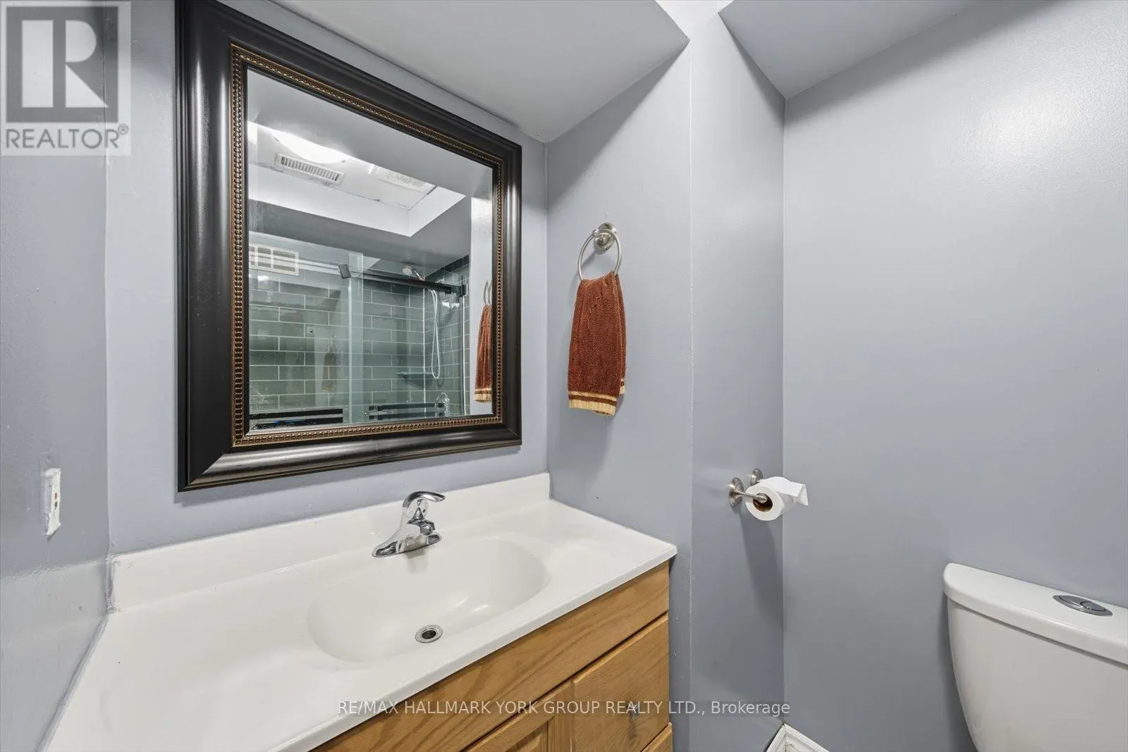 27 BROMLEY CRESCENT